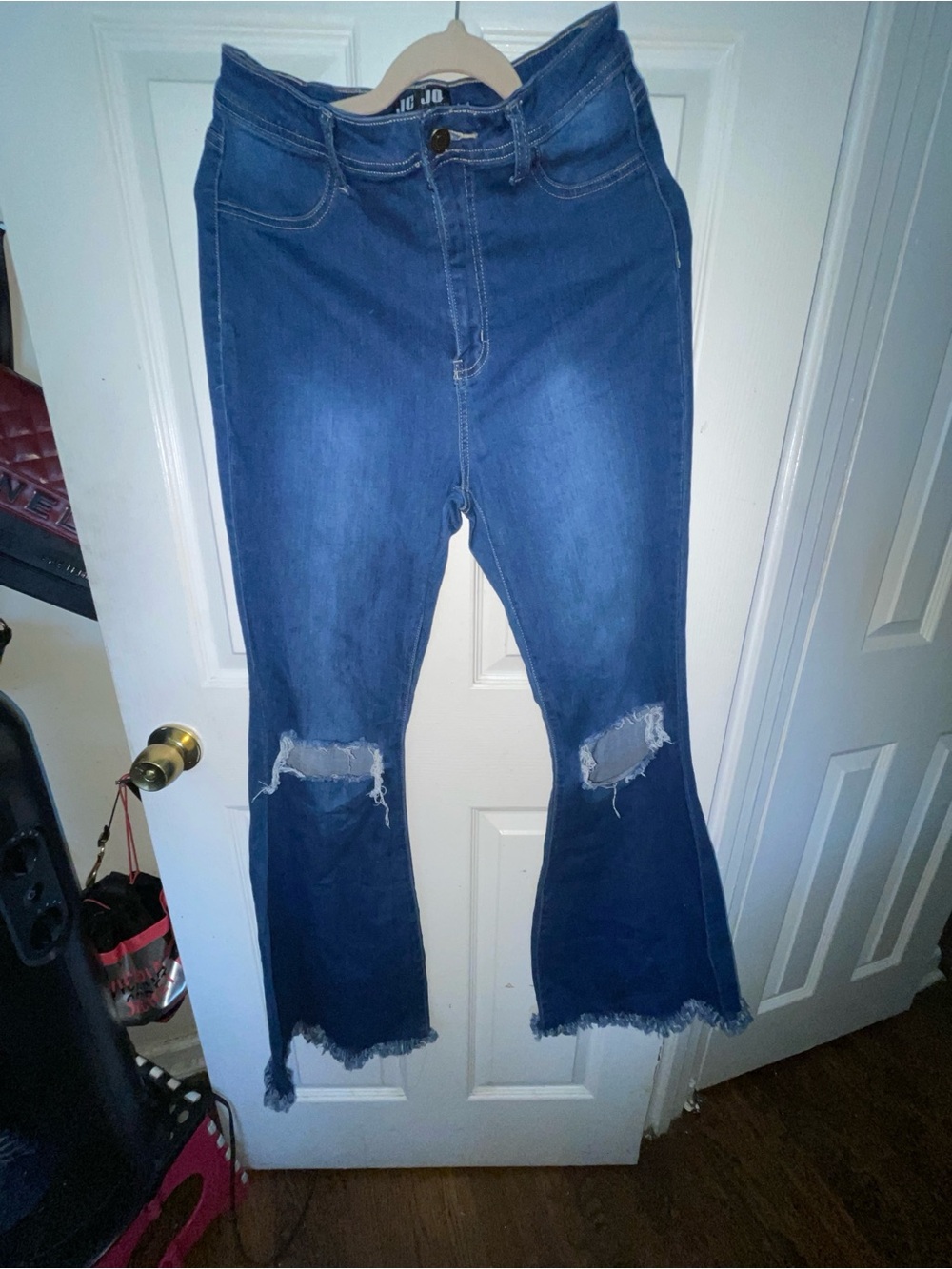 JC & JQ Stretched Flare Jeans – Distressed Knee Detail – Size XL
